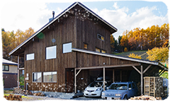 子育て環境が大事木の風合いを重視した家